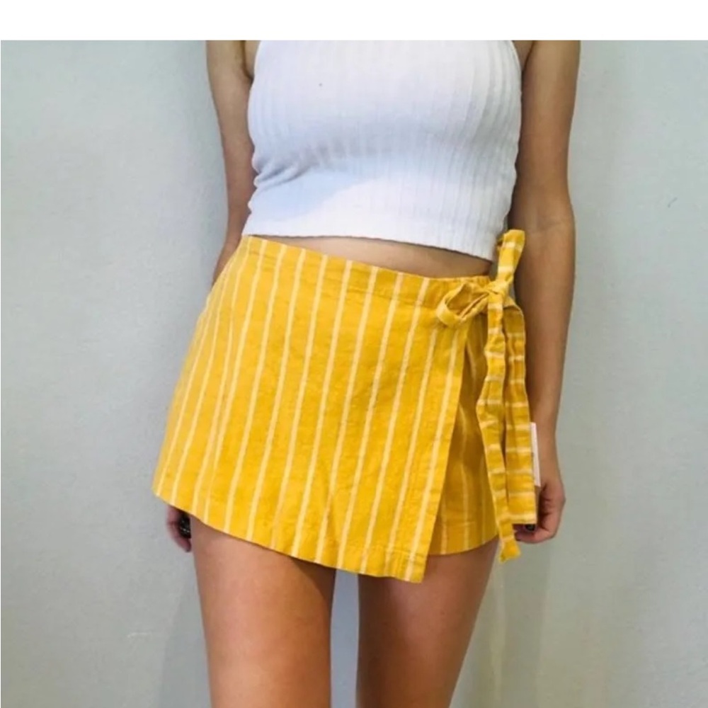 FOREVER 21 F21 Linen Cotton Blend Mustard Yellow Striped Wrap Skort Size S